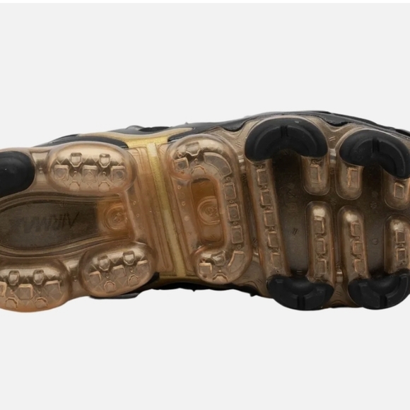 Nike Air VaporMax Plus Black Gold  - Picture 3 of 6